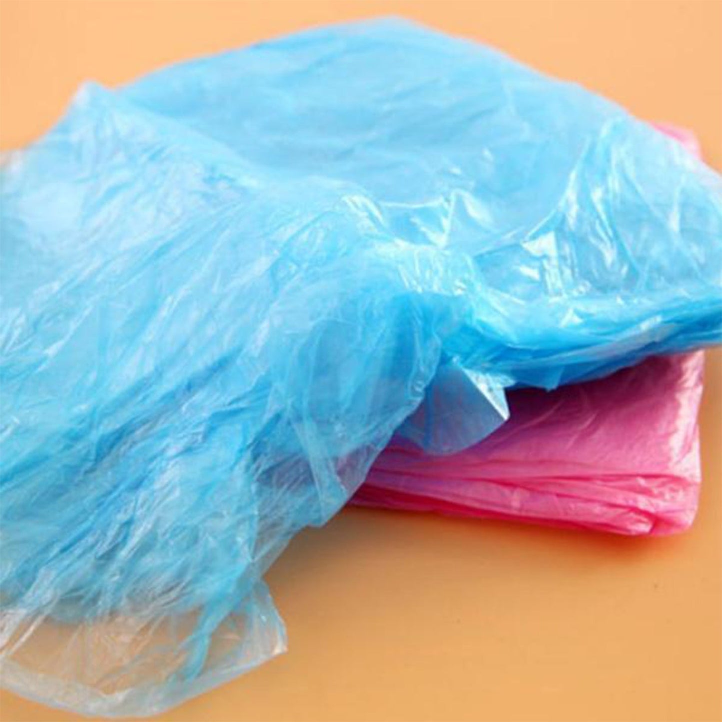 Travel-friendly disposable raincoat, easy to carry anR&P MANAGEMENT SOLUTION